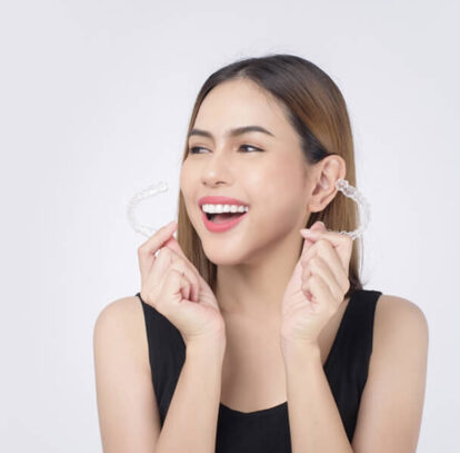 Invisalign Vs. Clear Braces: Sparkle Family Dentistry